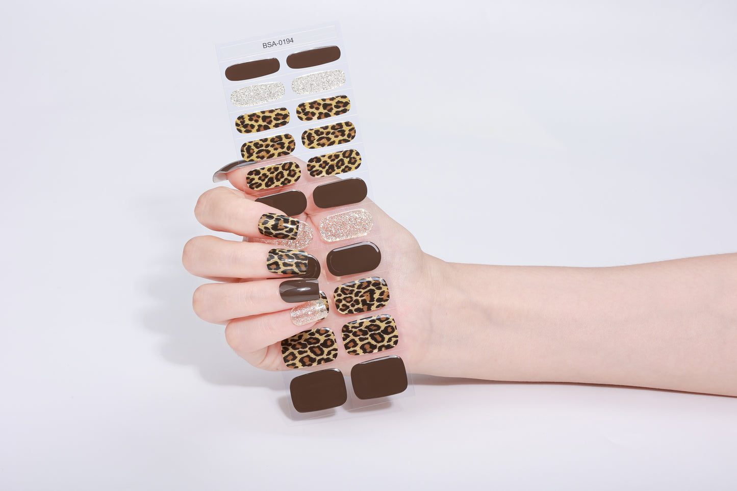 Láminas de Uñas en Gel Leopardo con café y dorado