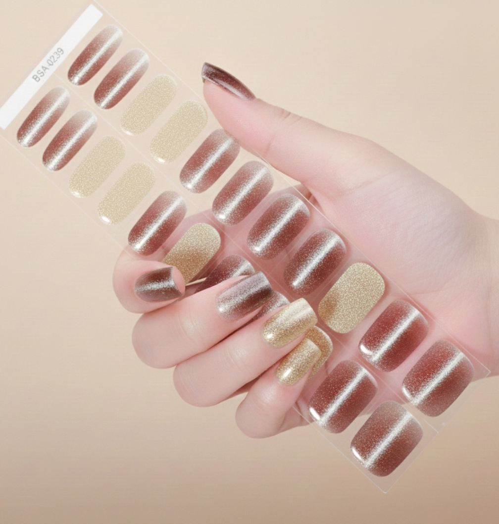 Láminas de Uñas en Gel Rojo vino con glitter dorado efecto Ojo de gato