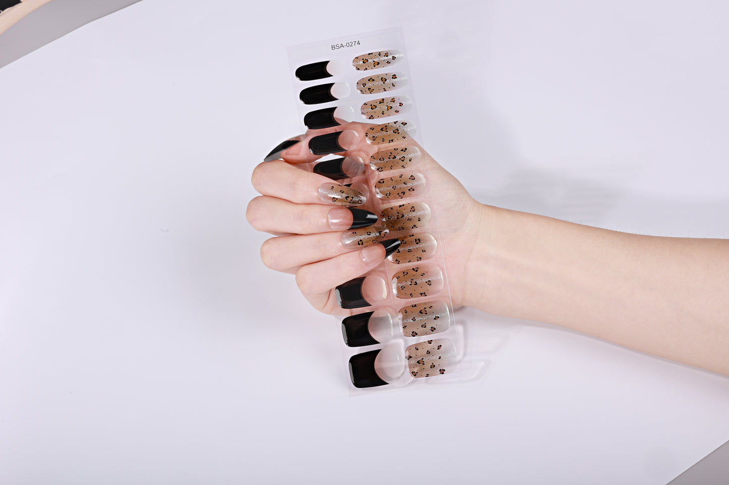 Láminas de Uñas en Gel Negro con leopardo Efecto Ojo de gato half & half