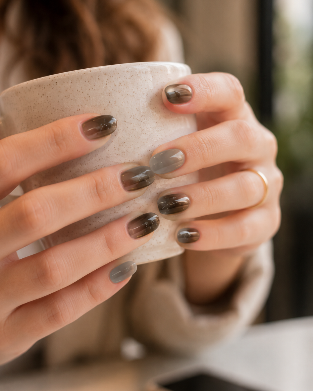 Láminas de Uñas en Gel Taupe degradé con brillo